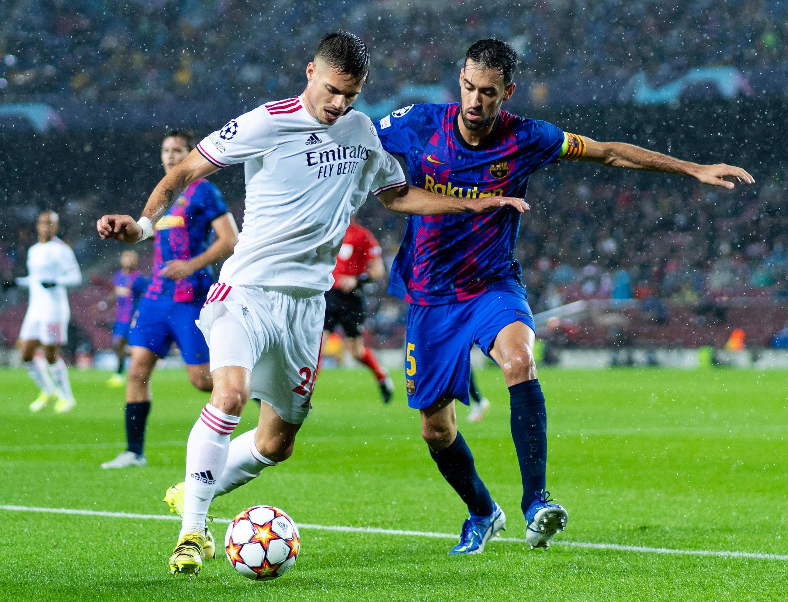 冲刺阶段葡超焦点战，巴塞罗那完成复出首秀，质疑声四起，轮换策略被讨论(葡萄牙夺得欧国联冠军C罗破门)