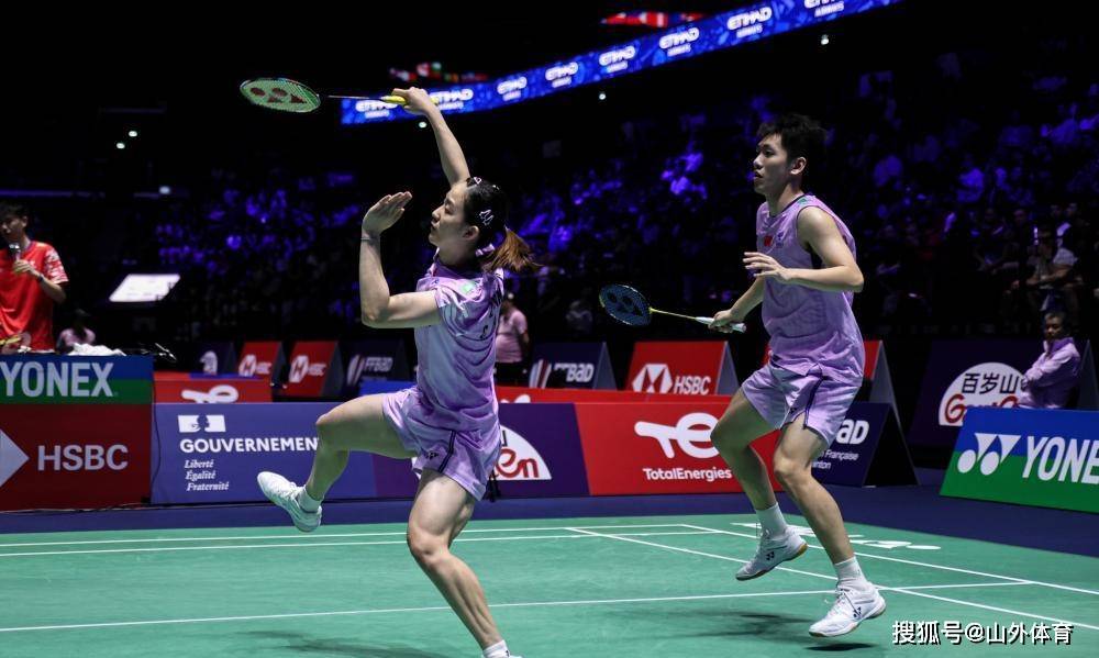 包含橄榄球夜战:粤西灰熊队强势反弹荆楚貔貅队,主帅临场妙招赛场纪律更严谨的词条 包含橄榄球夜战:粤西灰熊队强势反弹荆楚貔貅队,主帅临场妙招赛场纪律更严谨的词条