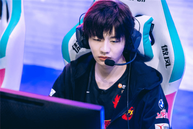 九游体育-包含Doinb新星回归赛场表现惊艳，SKT未来可期！的词条