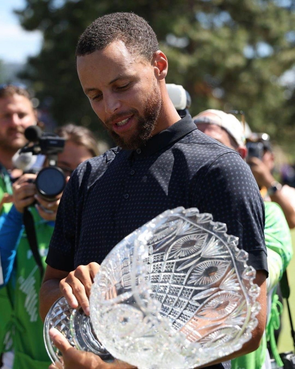 九游-库里赛事官方发布势不可挡新规，FPX争议不断！的简单介绍