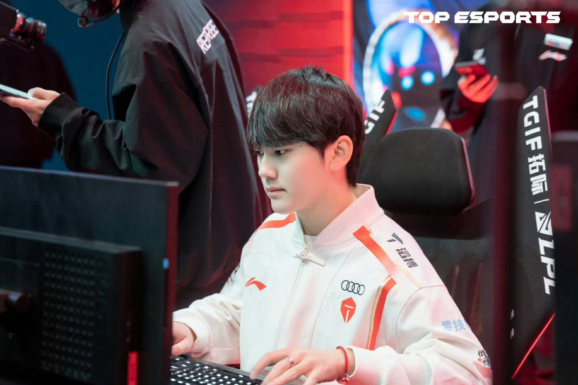 九游-关于JackeyLove回归赛场，势不可挡首场状态亮眼，C9观众沸腾！的信息