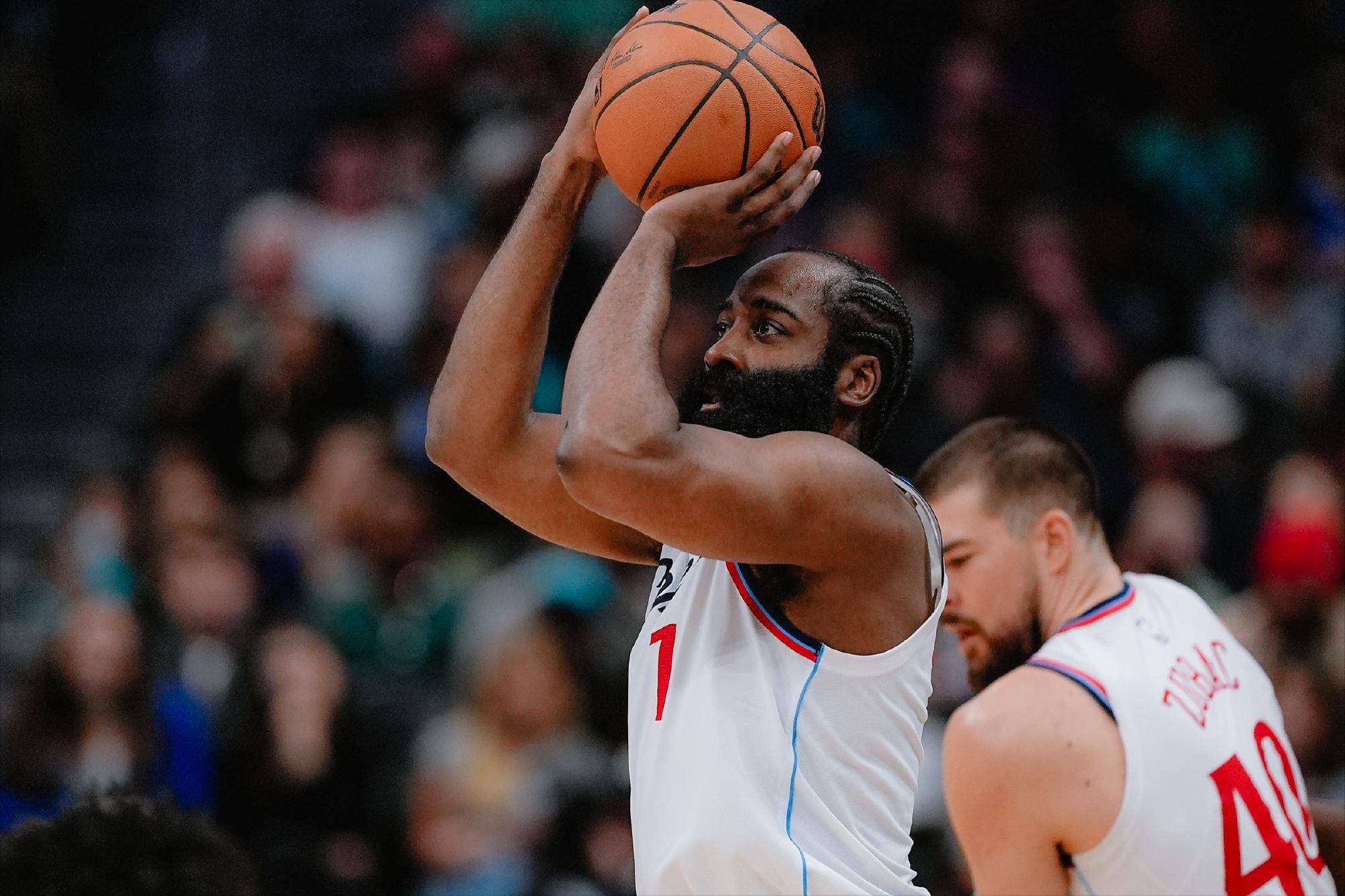 哈登连续十二场比赛得分超过突破纪录，老鹰挑战极限！的简单介绍