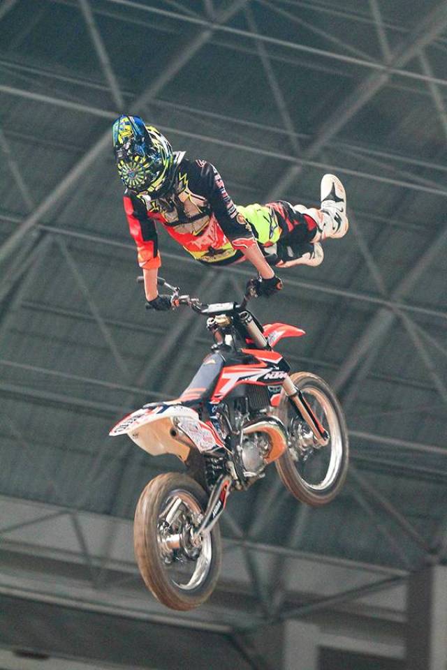 九游-科维托娃连续七场比赛得分超过惊险取胜，美国队挑战极限！的简单介绍